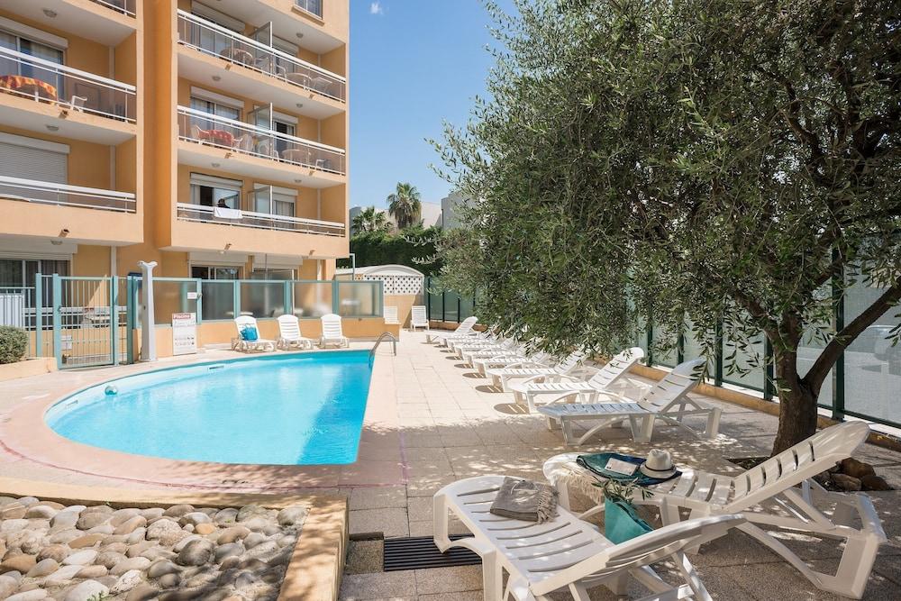 Residence Pierre & Vacances La Rostagne Ζουάν λε Πιν Εξωτερικό φωτογραφία