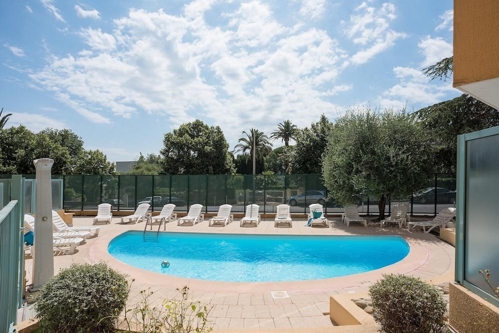 Residence Pierre & Vacances La Rostagne Ζουάν λε Πιν Εξωτερικό φωτογραφία