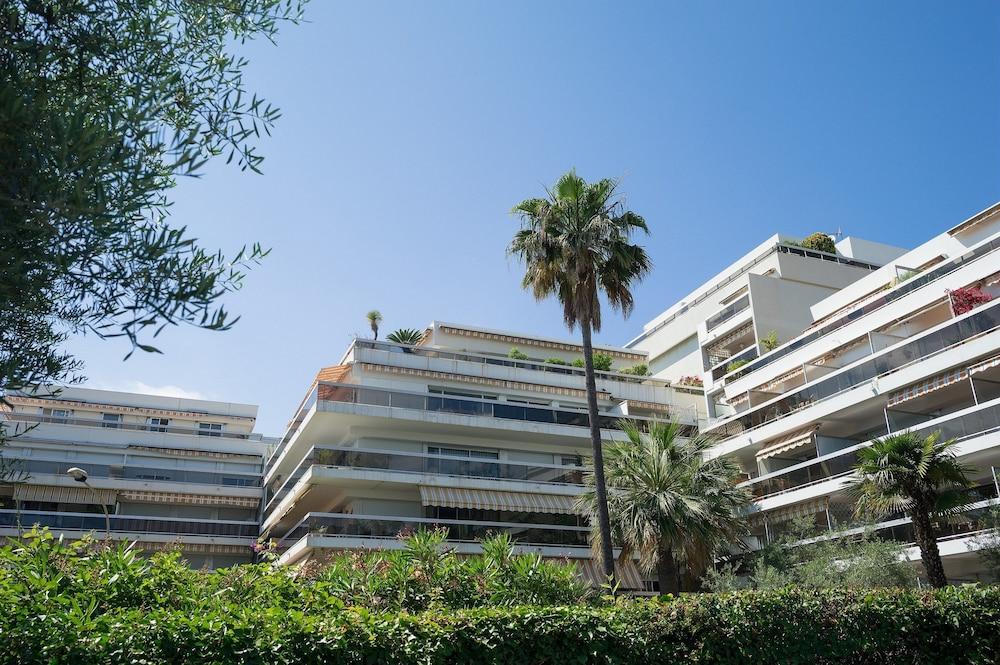 Residence Pierre & Vacances La Rostagne Ζουάν λε Πιν Εξωτερικό φωτογραφία