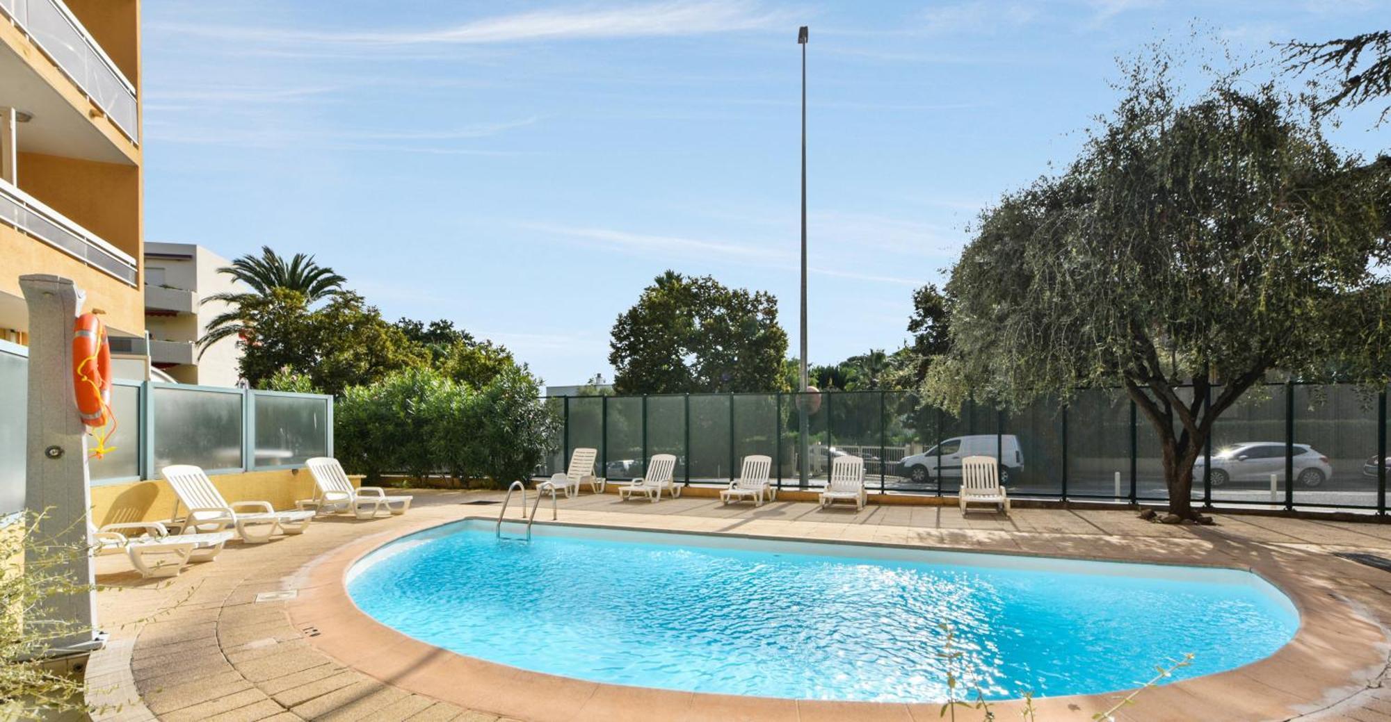 Residence Pierre & Vacances La Rostagne Ζουάν λε Πιν Εξωτερικό φωτογραφία
