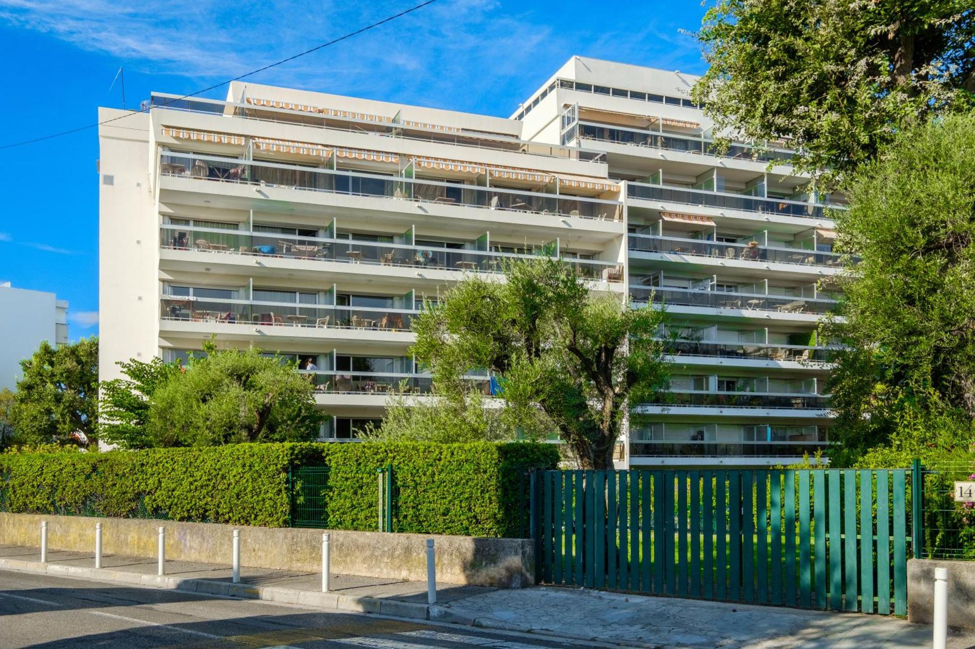 Residence Pierre & Vacances La Rostagne Ζουάν λε Πιν Εξωτερικό φωτογραφία