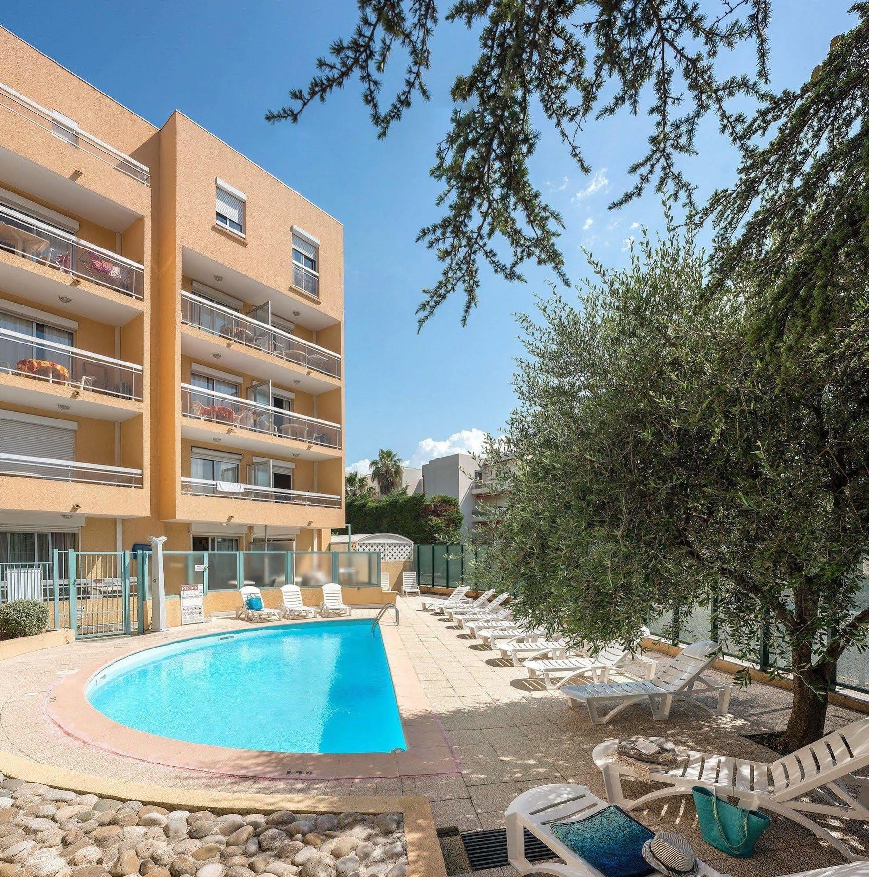 Residence Pierre & Vacances La Rostagne Ζουάν λε Πιν Εξωτερικό φωτογραφία